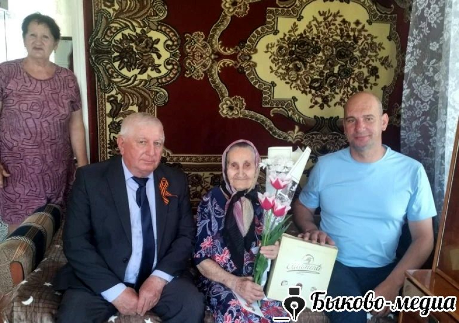 В Кислово поздравили ветеранов с наступающим Днем Победы