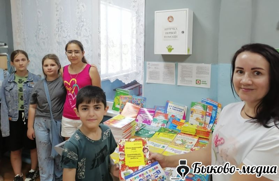 В Приморске школьникам  подарили книги
