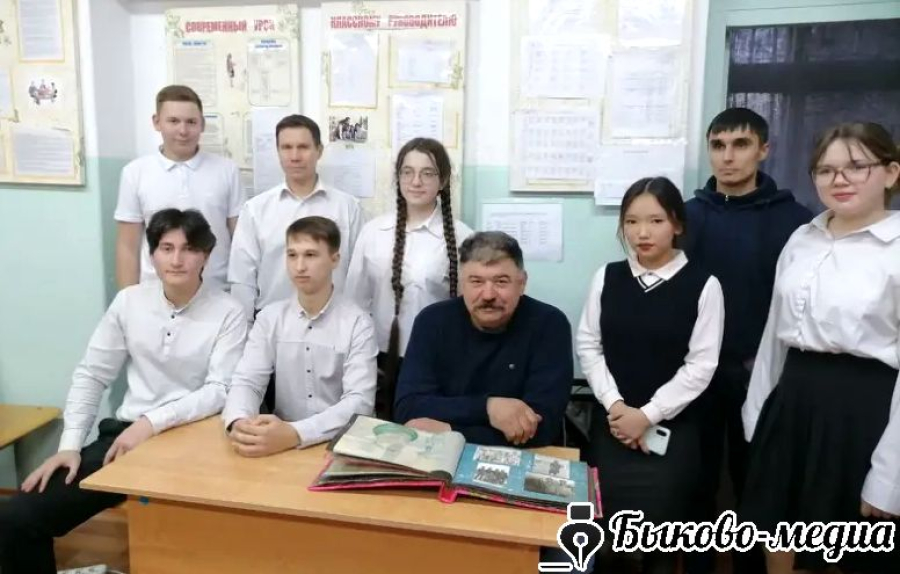 Школьники Верхнего Балыклея  встретились с воином-афганцем