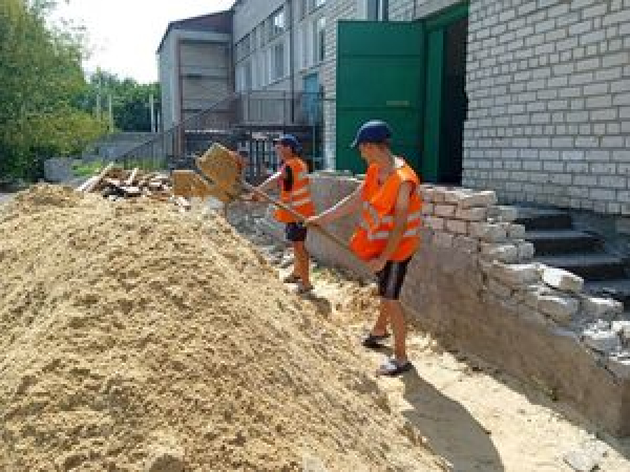 Волгоградская область завершает ремонт в школе села Нижняя Ольховая подшефного района ЛНР