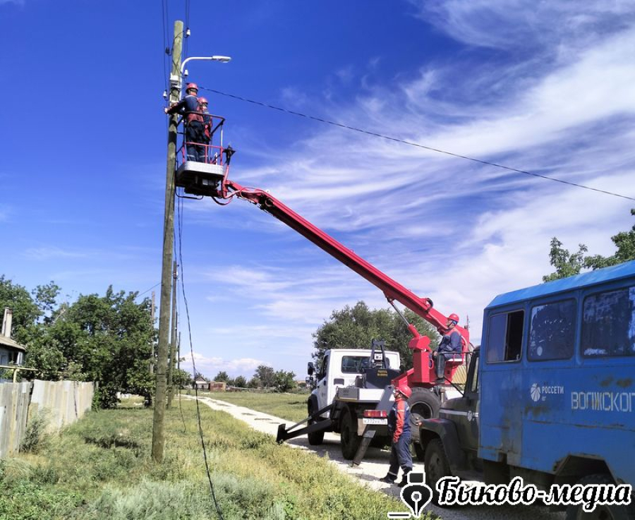 В Демидове подключают уличное освещение