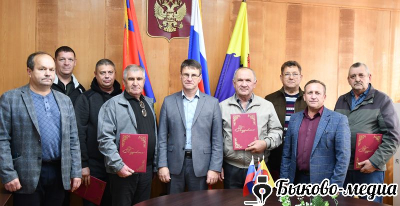 Глава района поздравил водителей с профессиональным праздником