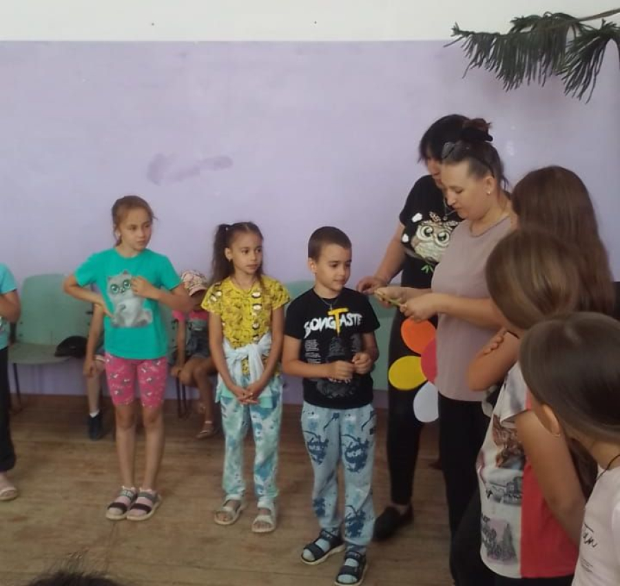 В Кислово детвора играла в волшебные сказки