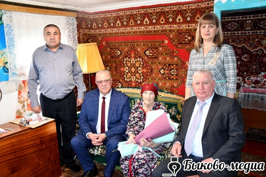 Ветеранов  района поздравили с 82-ой годовщиной победы в Сталинградской битве