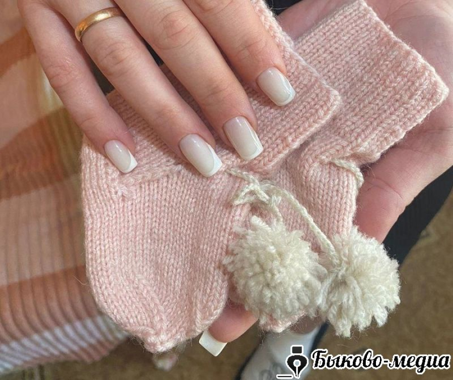 Серебряные волонтеры связали вещи для малышей