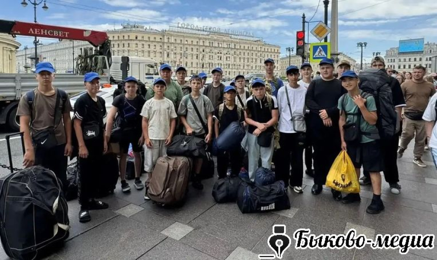 Юные моряки клуба &laquo;Нахимовец&raquo; из Верхнего Балыклея в Кронштадте!