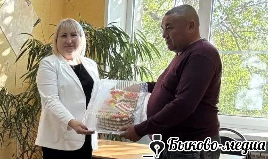 Глава поселения поздравил педагогов Солдатско‑Степновской школы