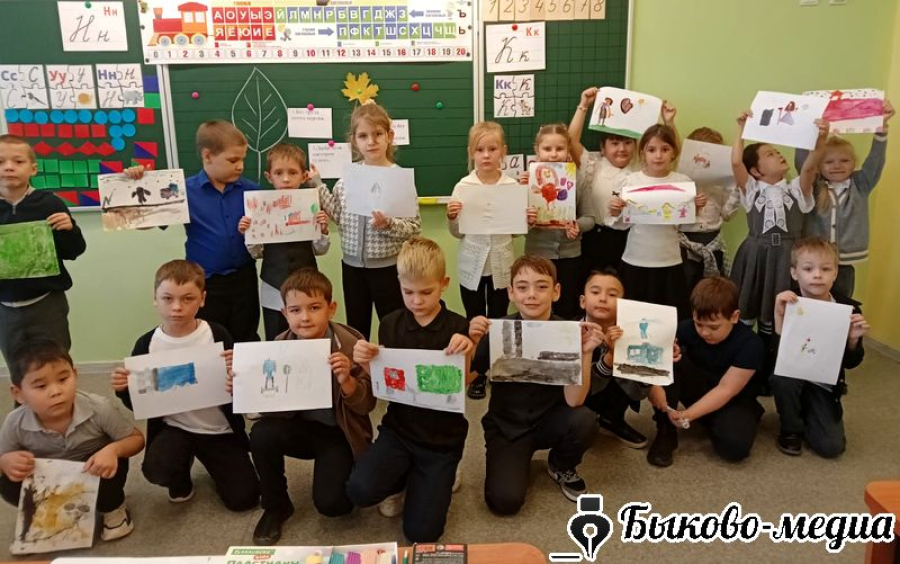 Воспитанники Дома творчества познакомились с разными профессиями