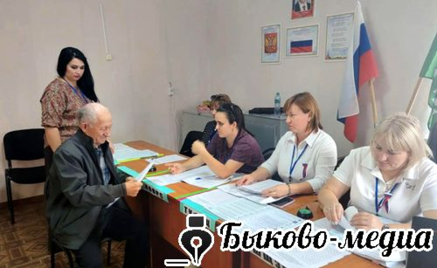 В Солдатско-Степном голосуют те, кто всю жизнь трудился для родной земли
