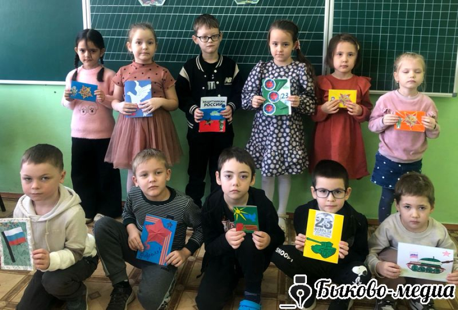 В Быковском Доме творчества провели акцию "Открытка солдату"