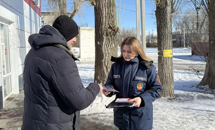Сходы, тренировки, инструктажи: в селах Волгоградской области проходят противопожарные мероприятия