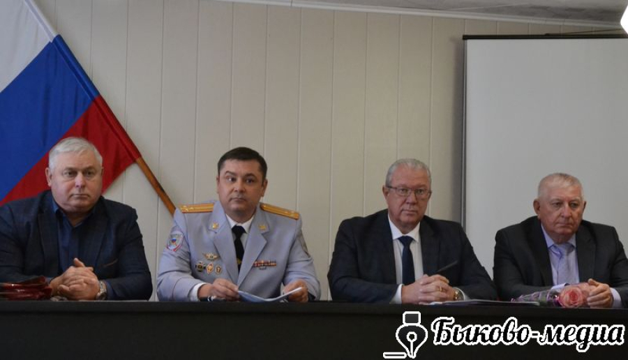 В Быковском районе  поздравили сотрудников ОМВД по Быковскому району