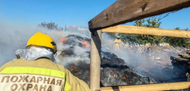 В Новоникольском потушили пожар и не допустили уничтожение жилого дома