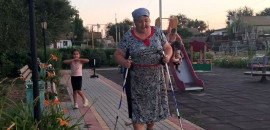 В сердце хутора Демидов благоухает парк