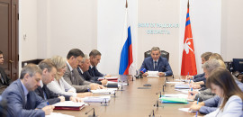 Губернатор Андрей Бочаров провел оперативное совещание