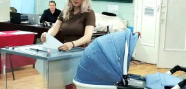 День рождения с важным смыслом: Надежда Искендерова проголосовала на участке № 217
