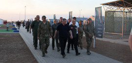 Сергей Кириенко и глава волгоградского региона Андрей Бочаров посетили центр «Юный ястреб» и лагерь «Авангард»