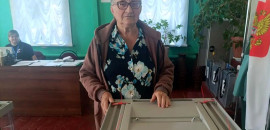 В Верхнем Балыклее на выборы пришли и старейшие жители, и медработники